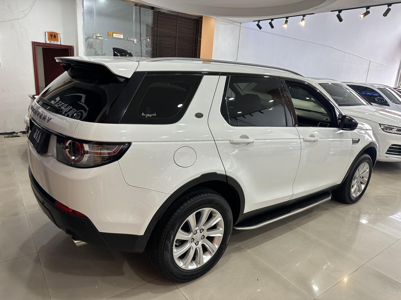 Land Rover Discovery Sport 2019 thumb 3