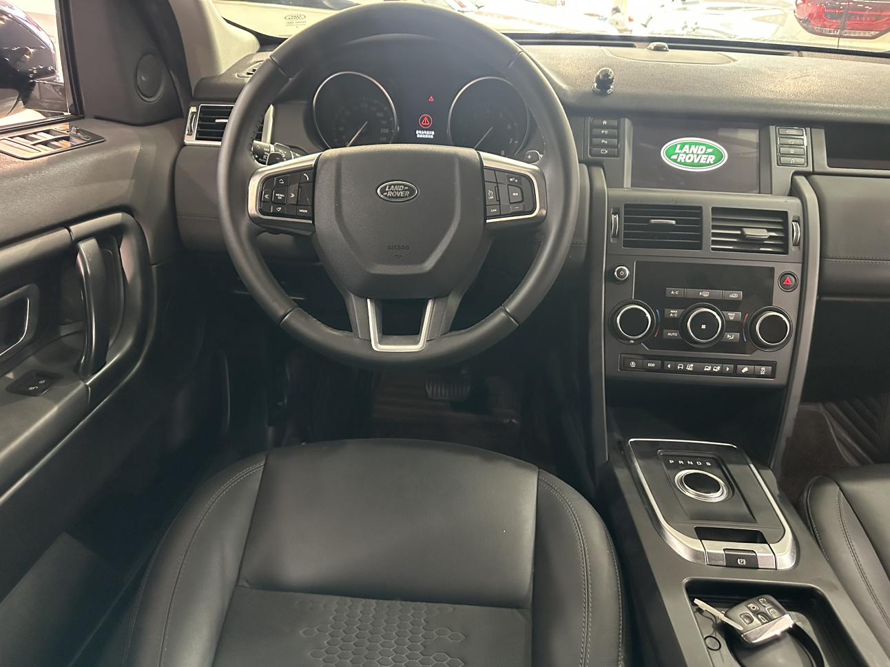 Land Rover Discovery Sport 2019 thumb 6