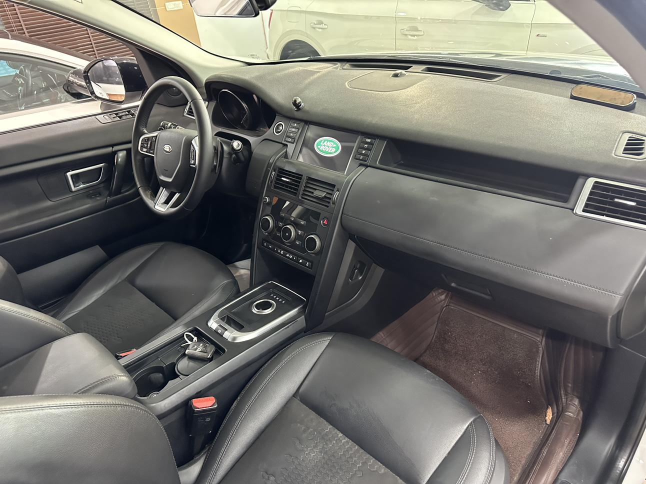 Land Rover Discovery Sport 2019 thumb 7