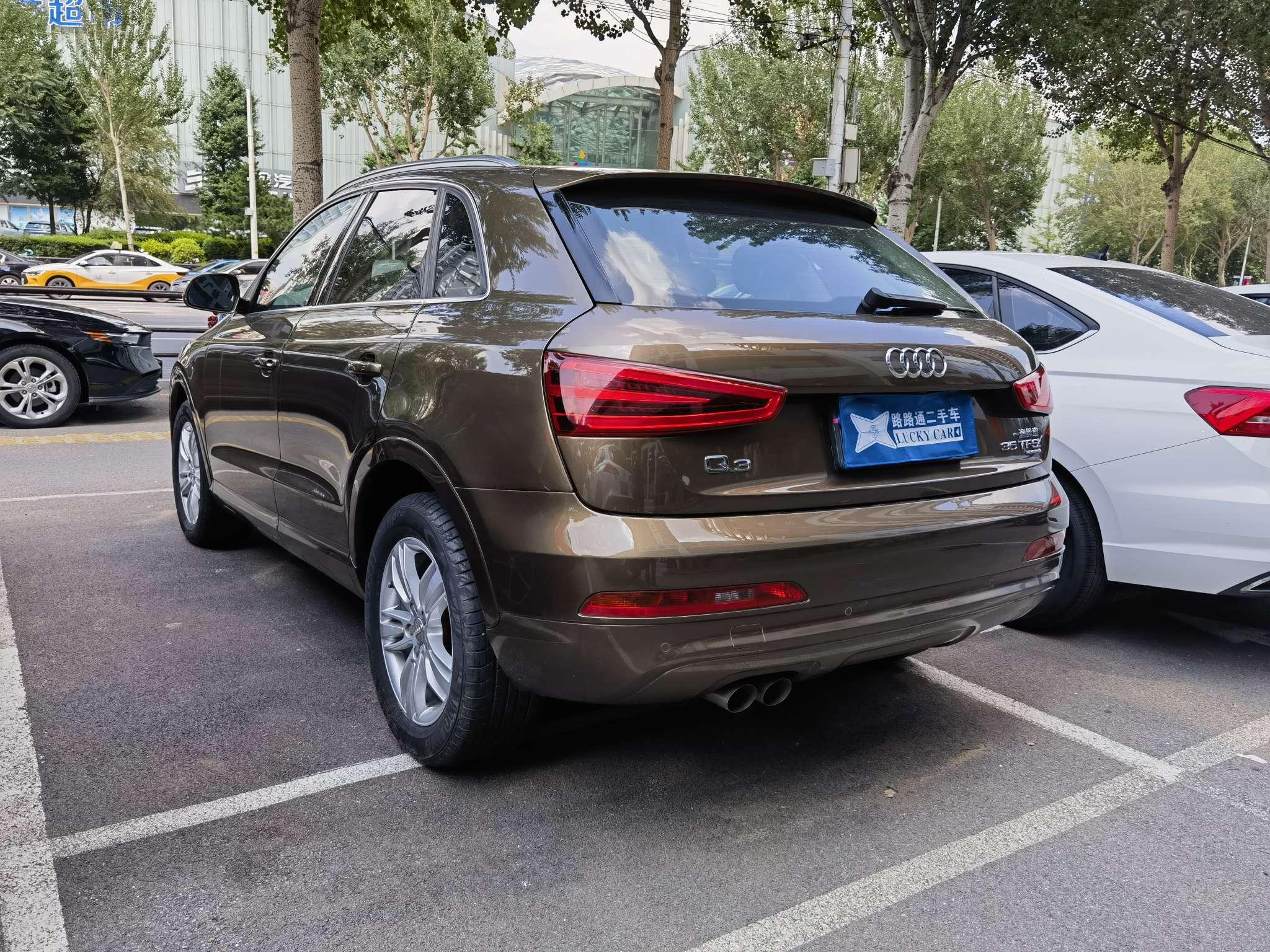 Audi Q3 2015 thumb 2