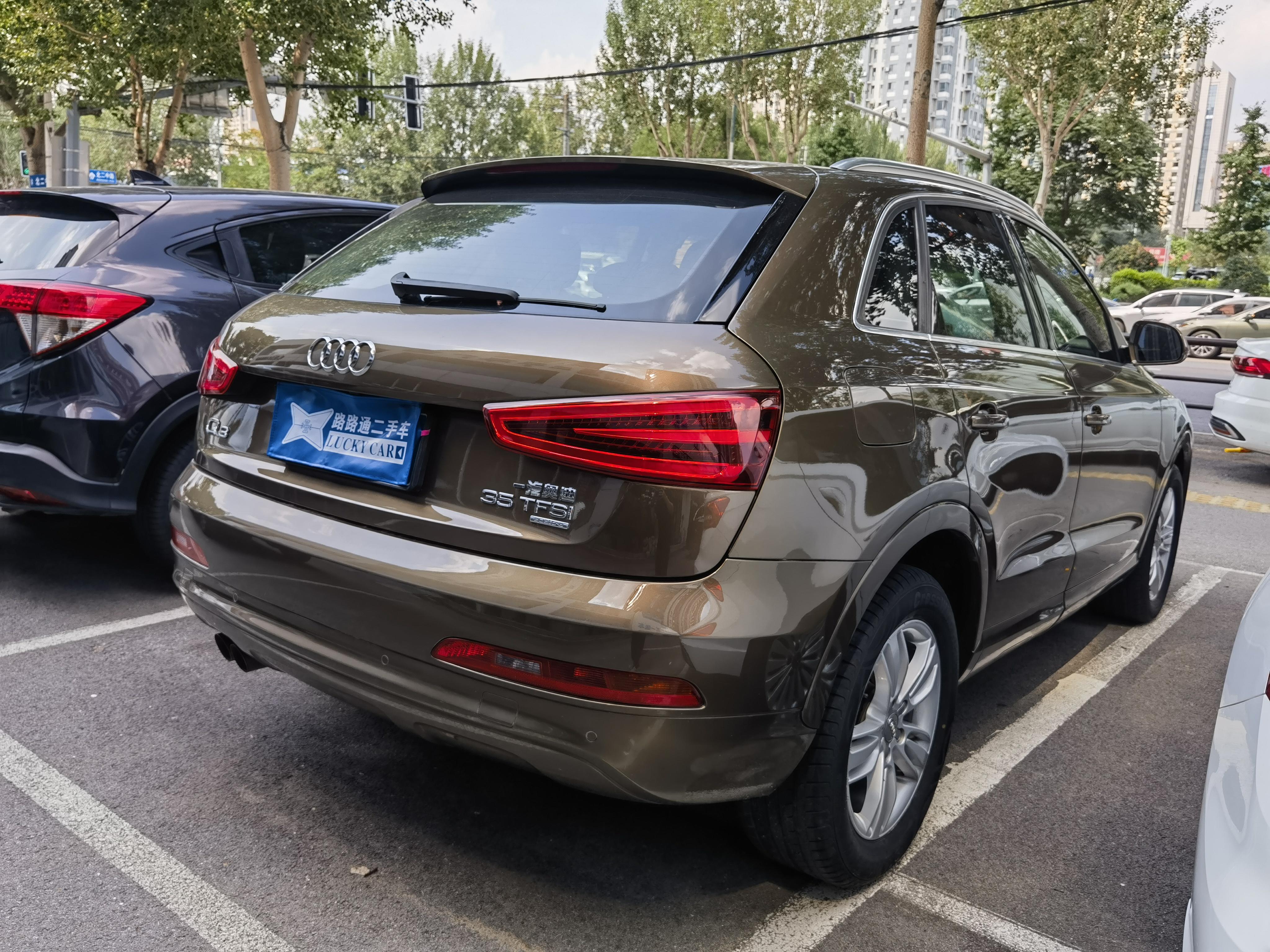 Audi Q3 2015 thumb 4