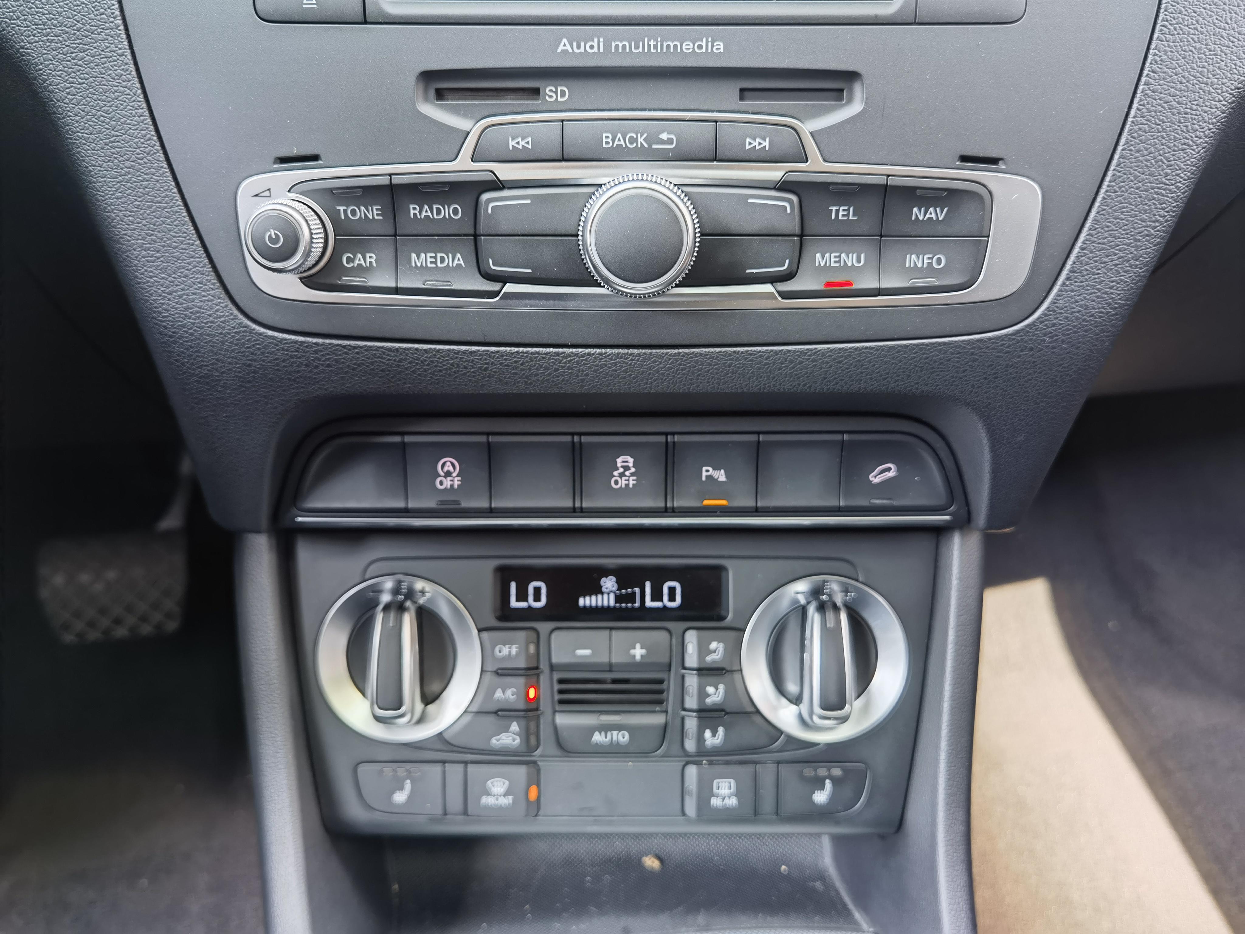 Audi Q3 2015 thumb 6