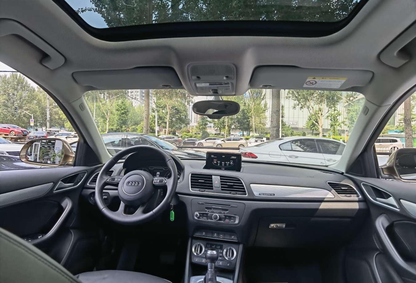 Audi Q3 2015 thumb 10