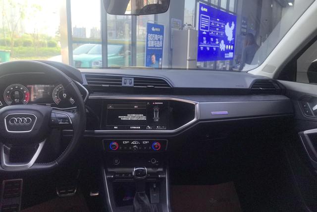 Audi Q3 2022 thumb 9