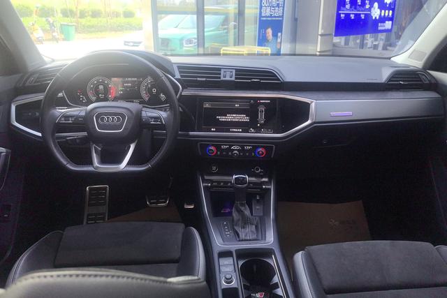 Audi Q3 2022 thumb 10