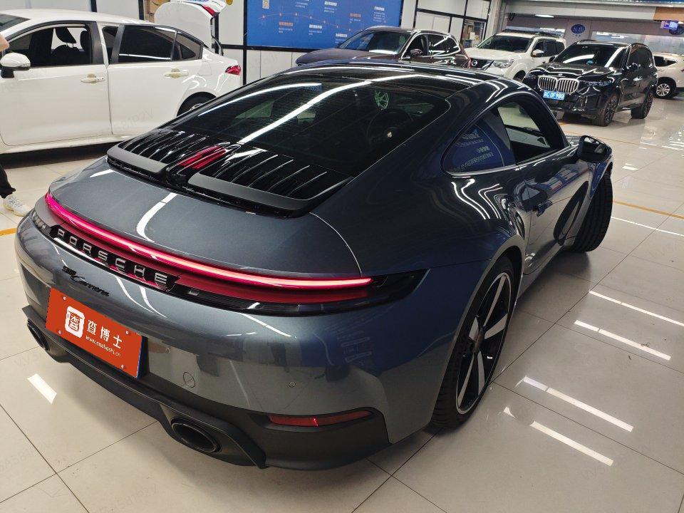 Porsche 911 2025 thumb 2
