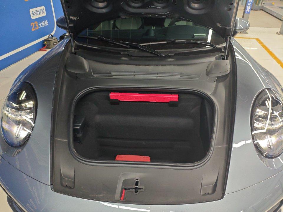Porsche 911 2025 thumb 3