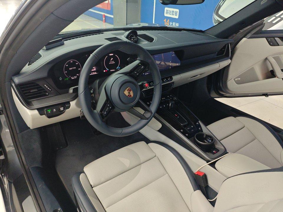 Porsche 911 2025 thumb 6