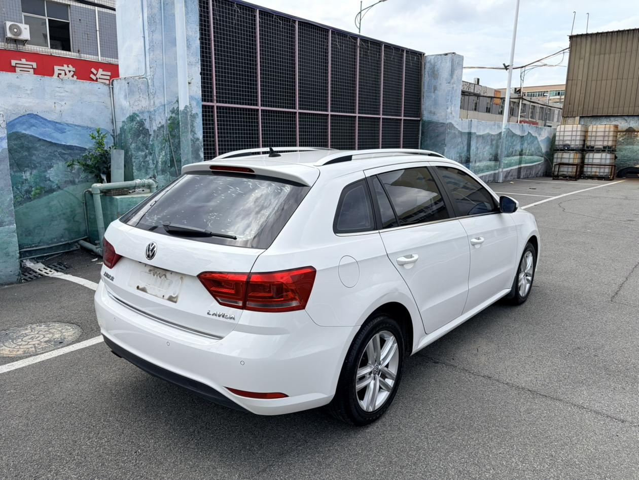 Volkswagen Lavida 2015 thumb 4