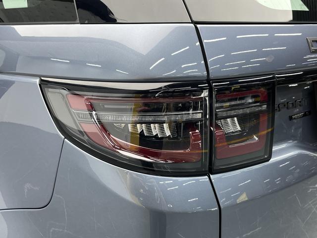 Land Rover Discovery Sport 2020 thumb 11