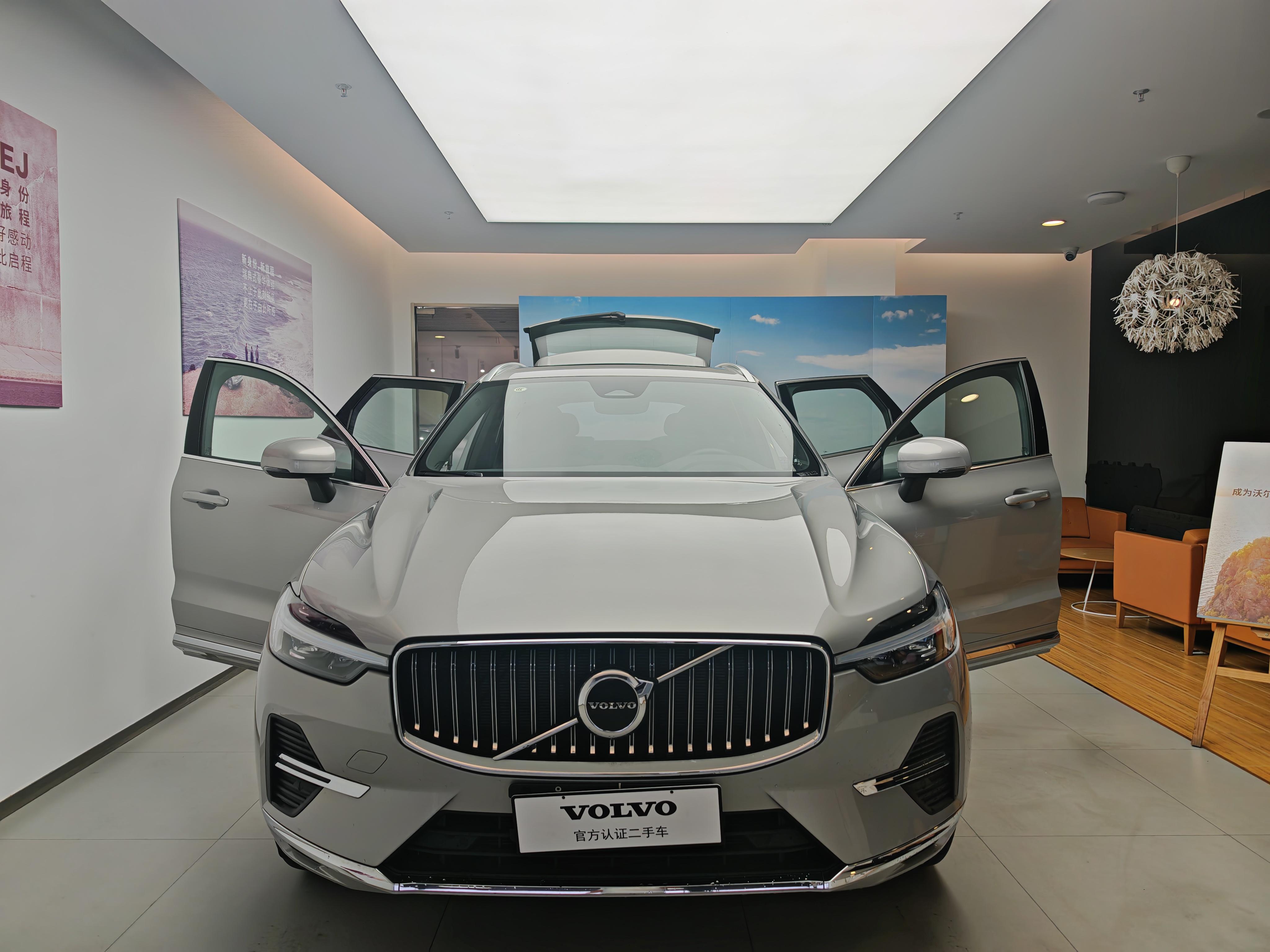Volvo XC60 2025 thumb 9