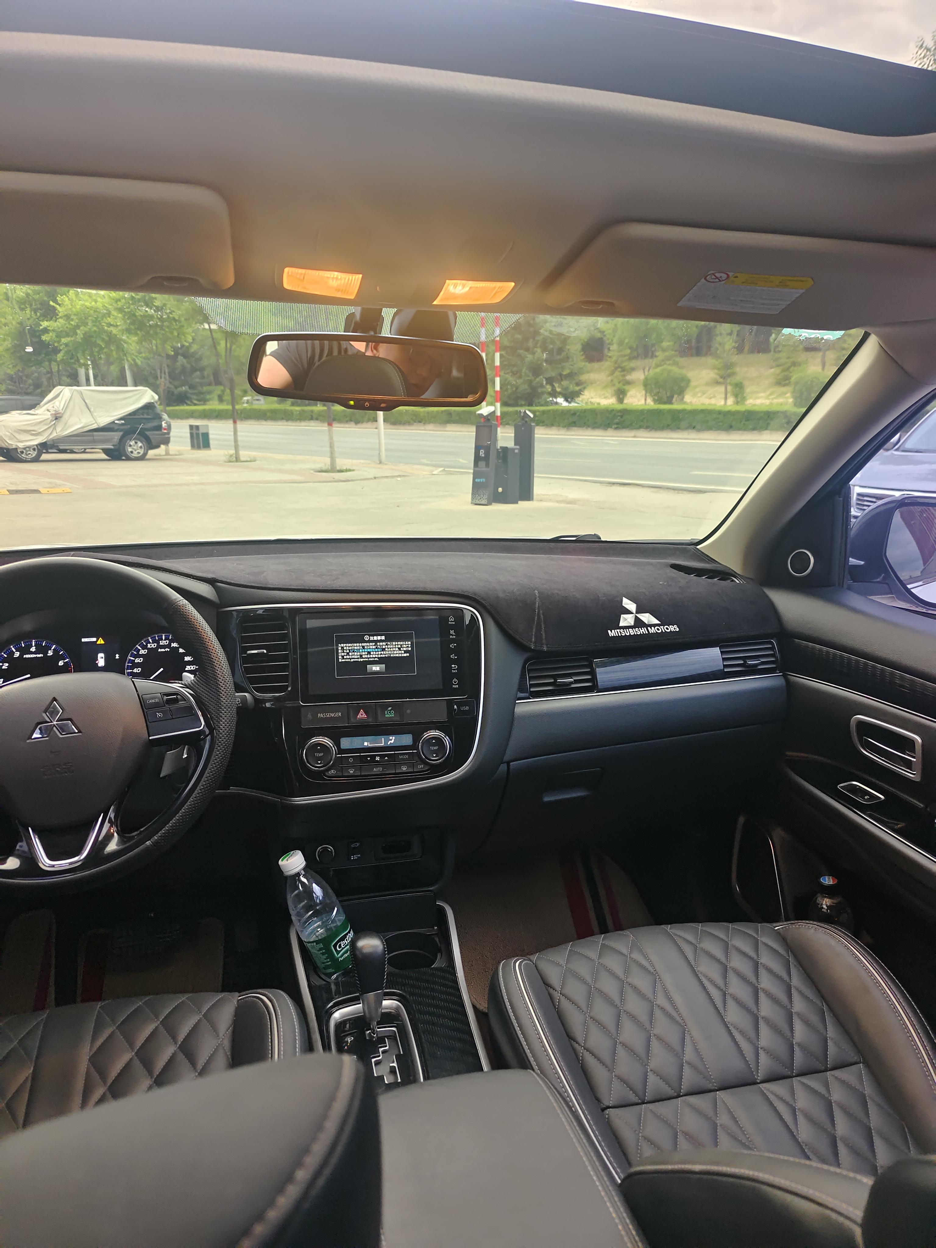 Mitsubishi Outlander 2019 thumb 5