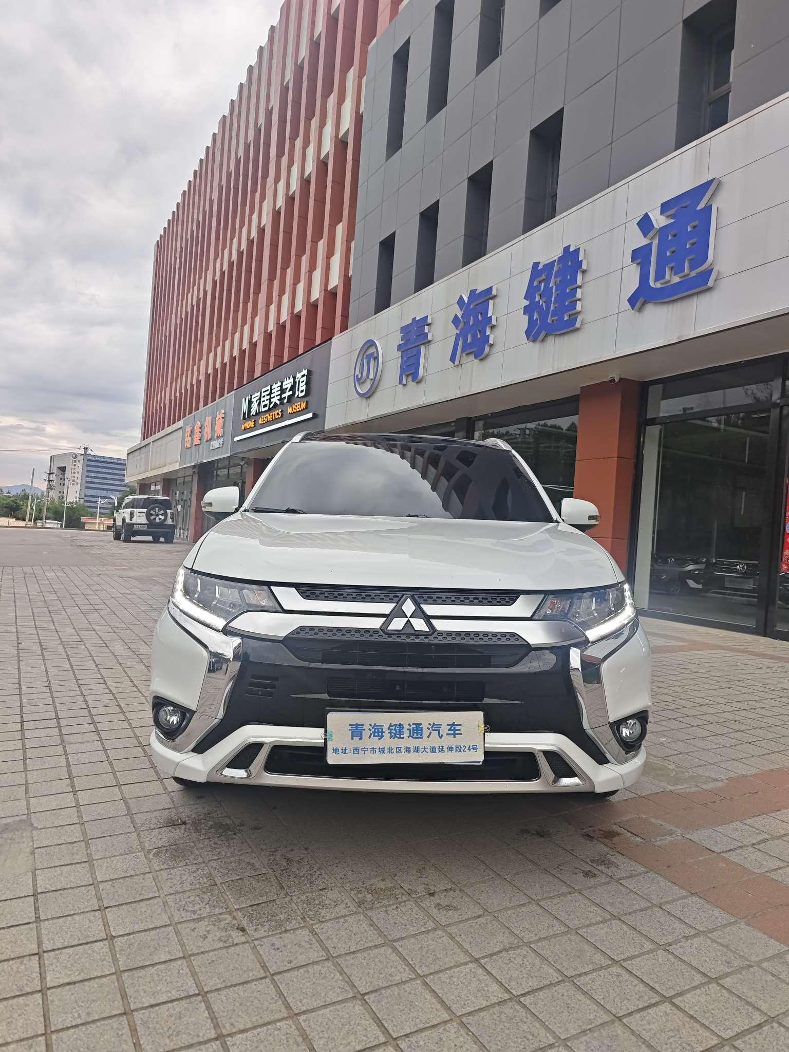 Mitsubishi Outlander 2019 thumb 9