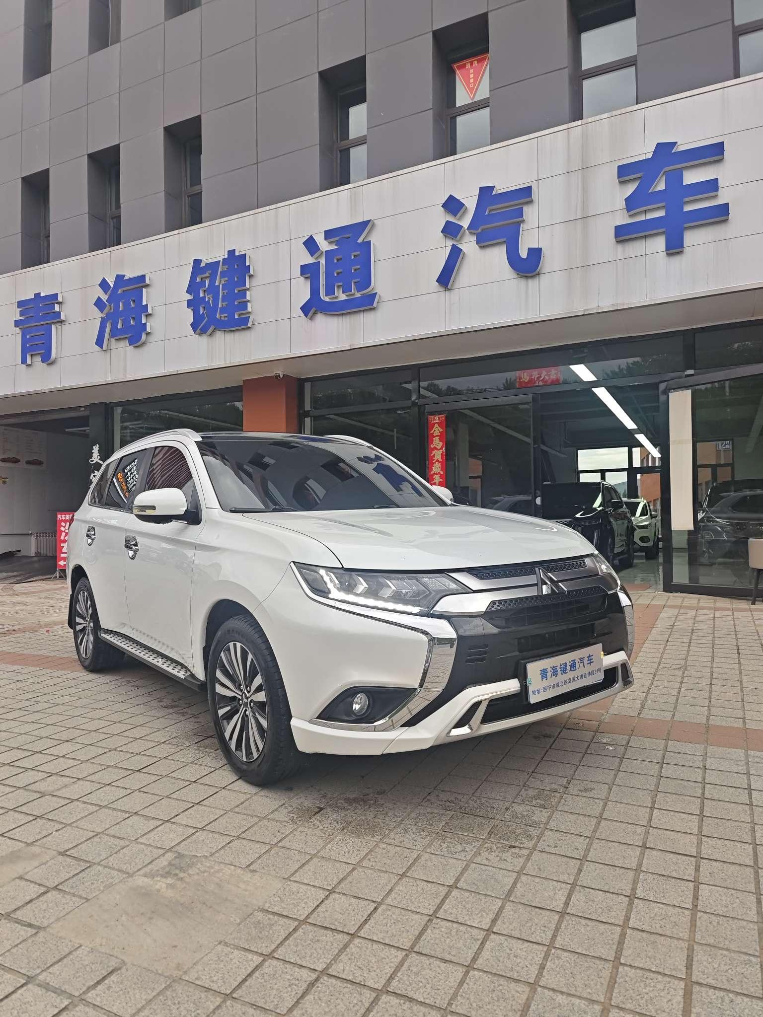 Mitsubishi Outlander 2019 thumb 10