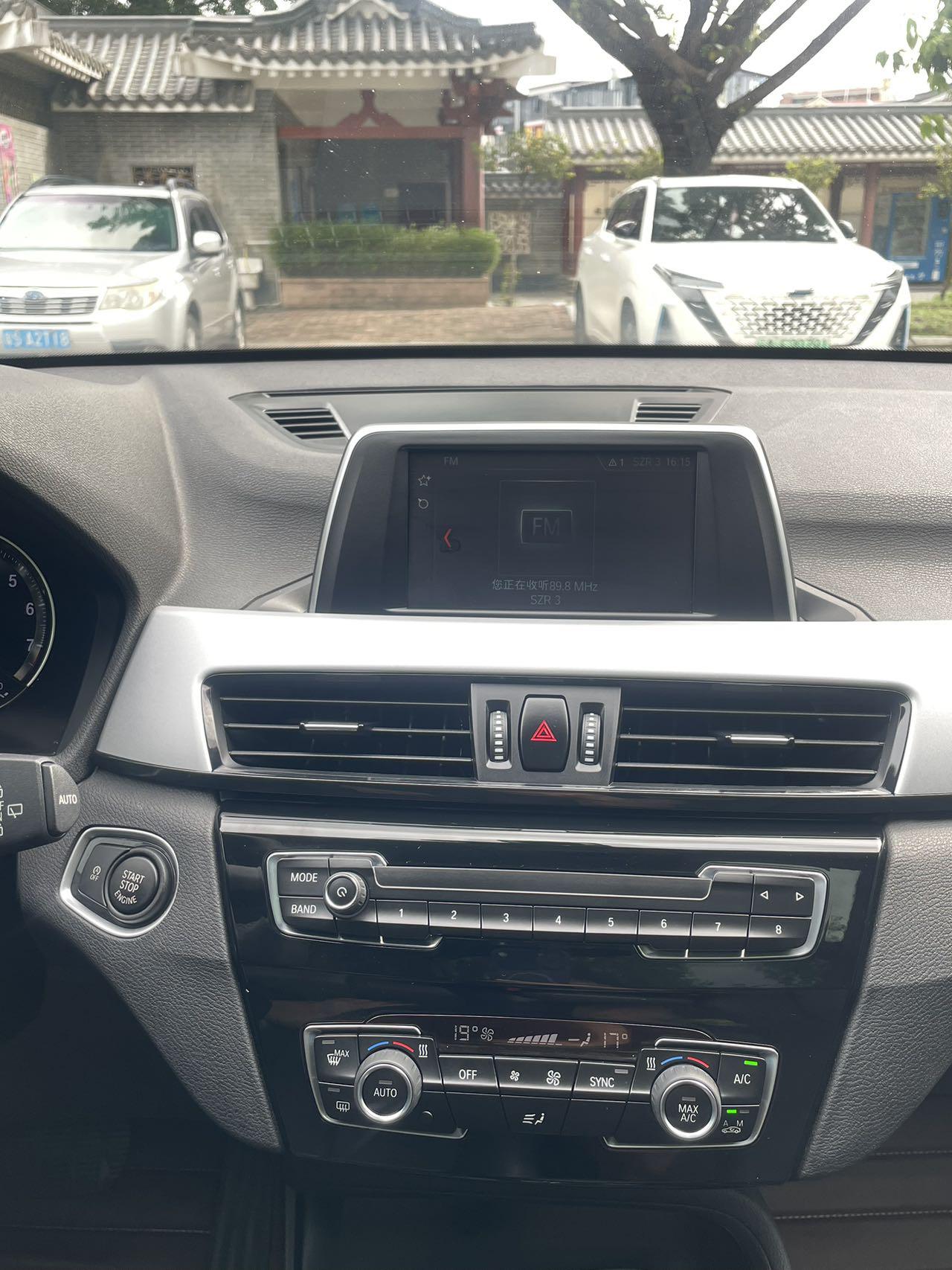 BMW X1 2019 thumb 12