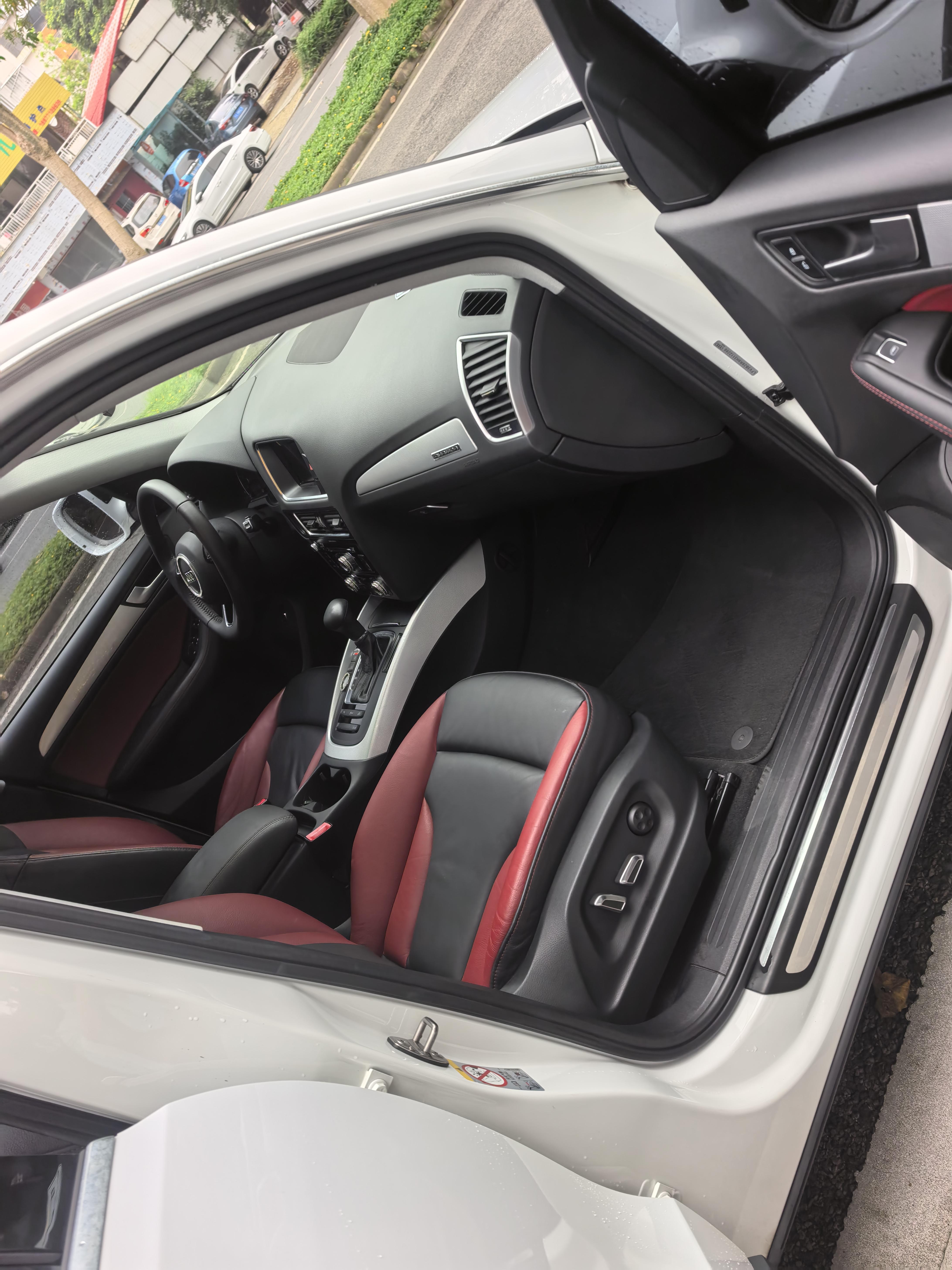 Audi Q5 2018 thumb 5