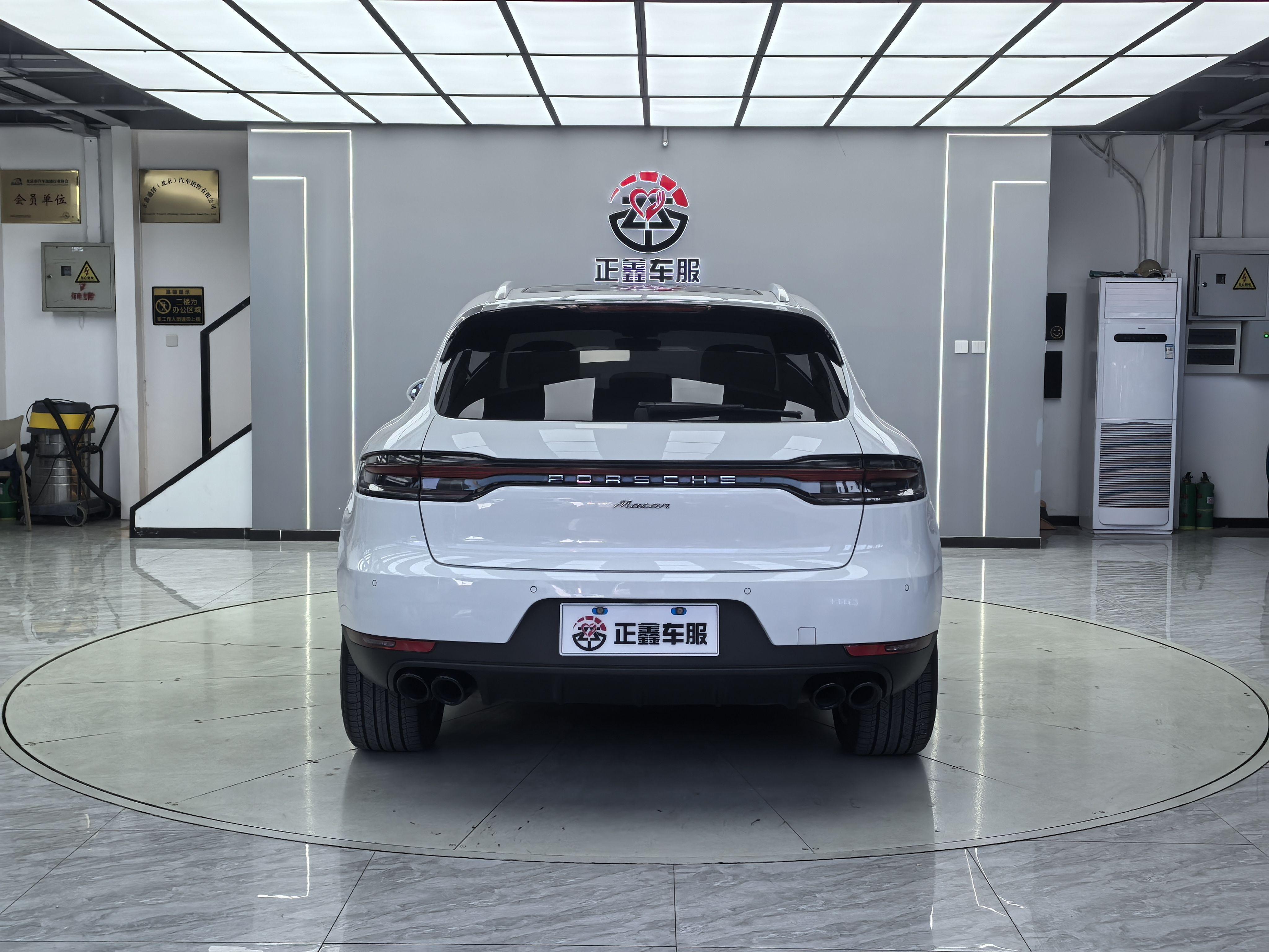 Porsche Macan 2018 thumb 4