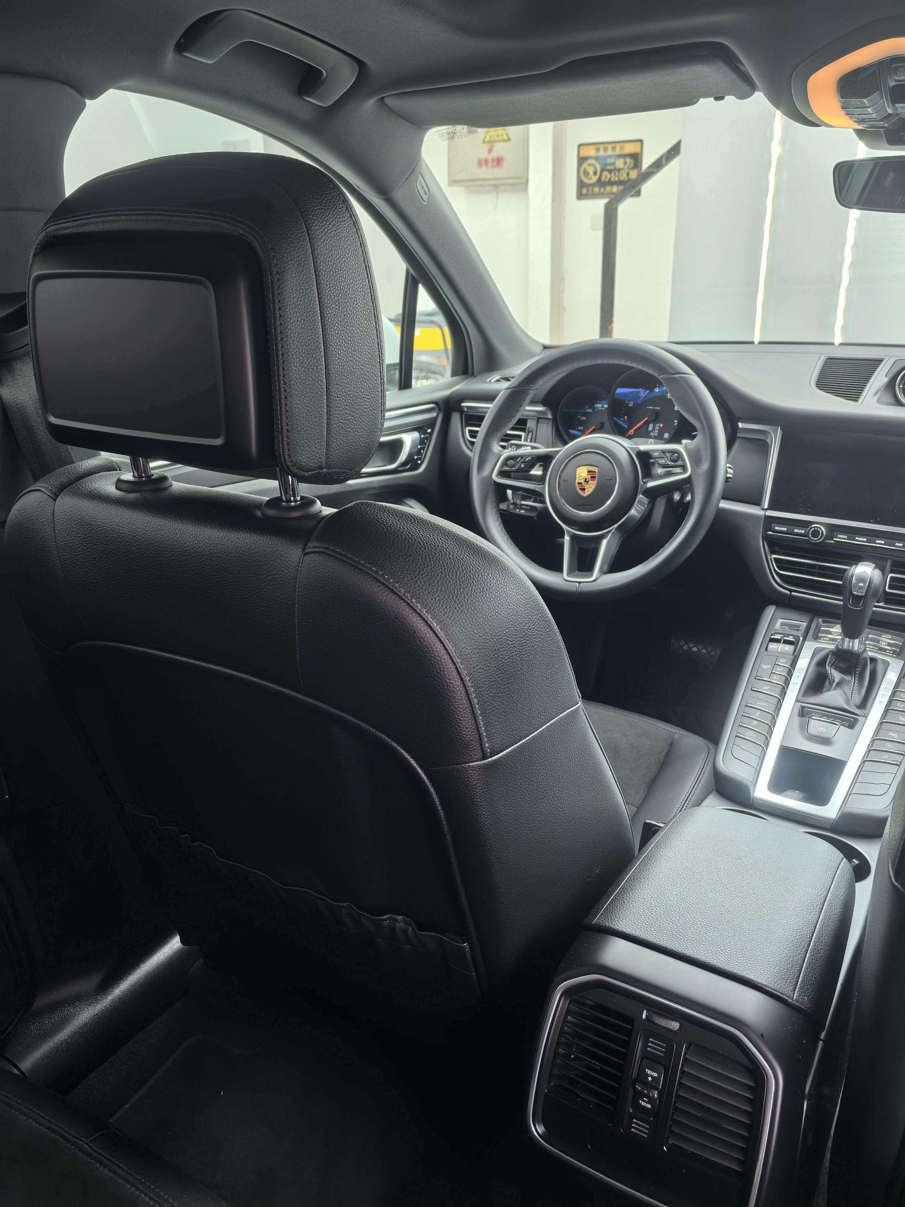 Porsche Macan 2018 thumb 6