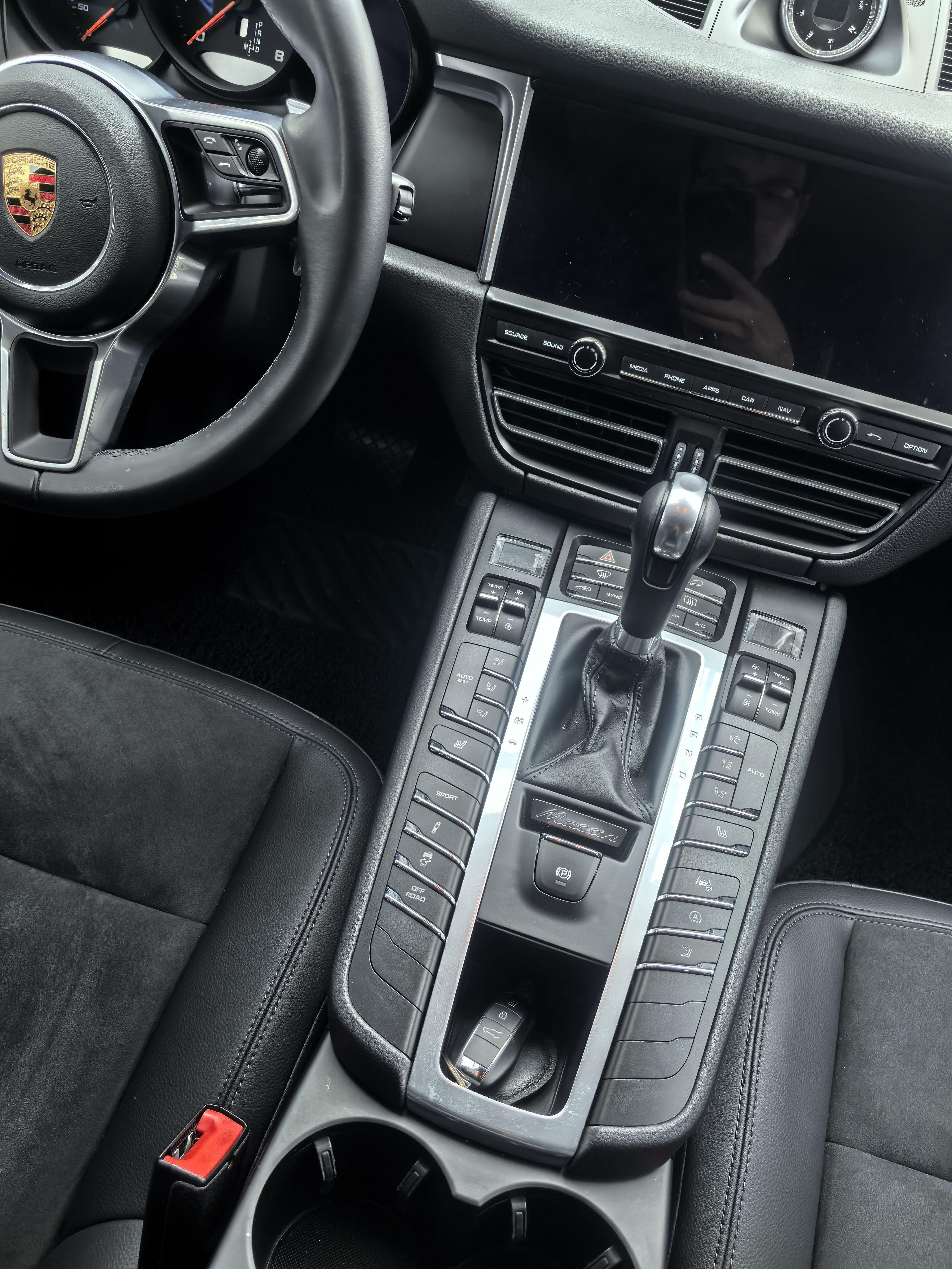 Porsche Macan 2018 thumb 8