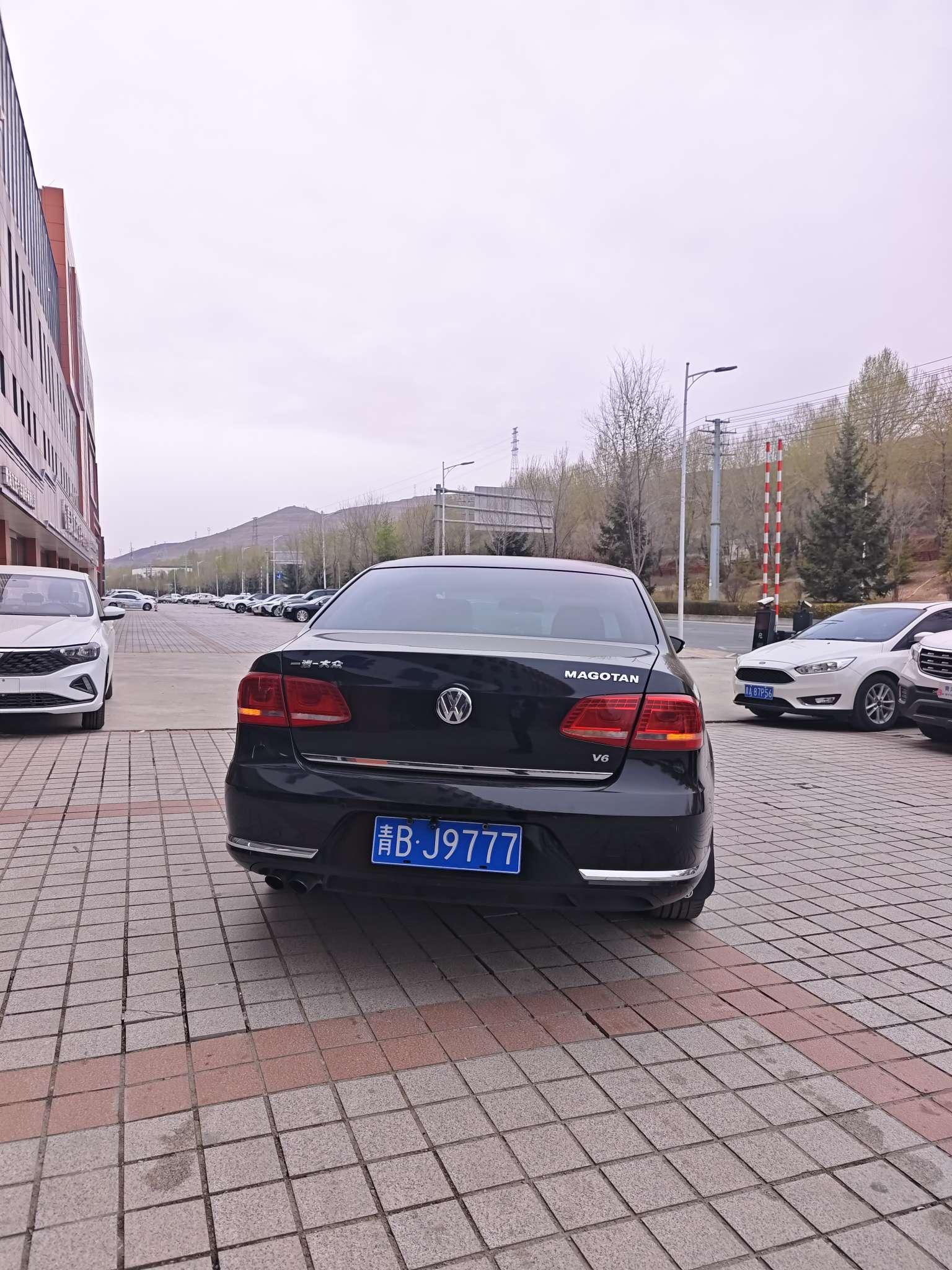 Volkswagen Magotan 2012 thumb 2