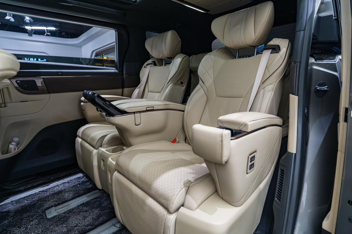 Toyota Vellfire 2025 thumb 11