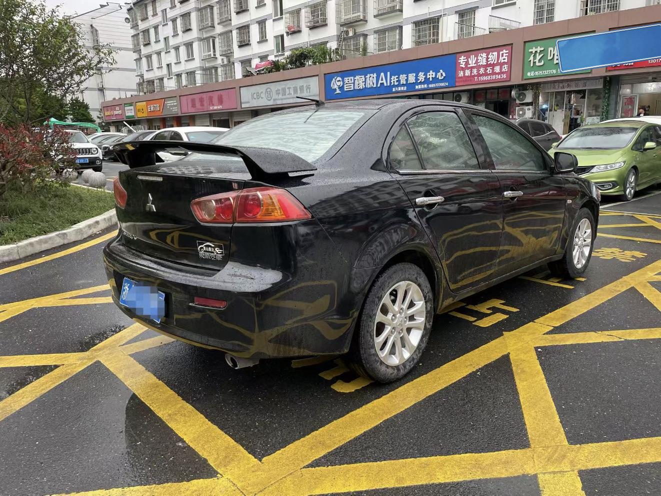 Mitsubishi Yi Shen 2011 thumb 3