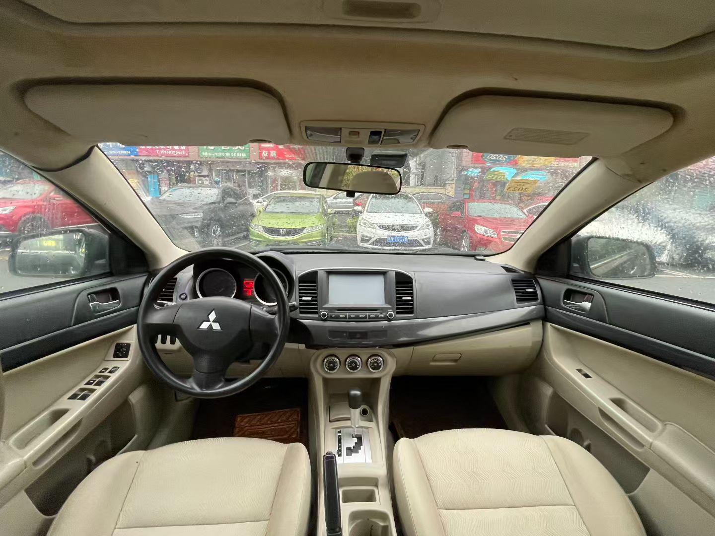 Mitsubishi Yi Shen 2011 thumb 6