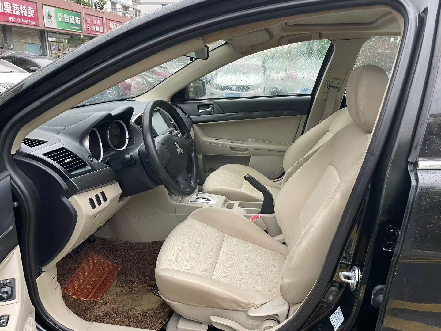 Mitsubishi Yi Shen 2011 thumb 7