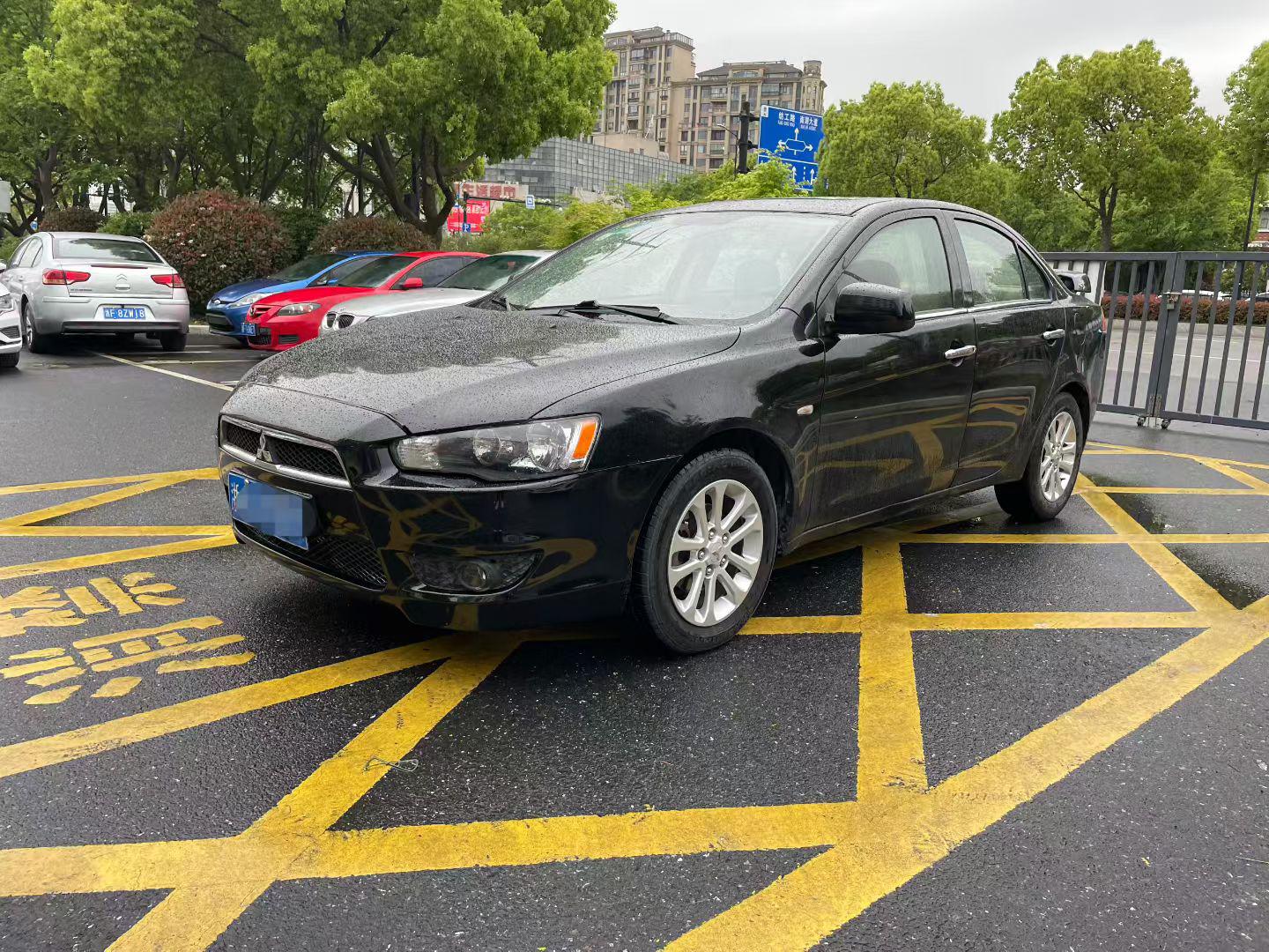 Mitsubishi Yi Shen 2011 thumb 9