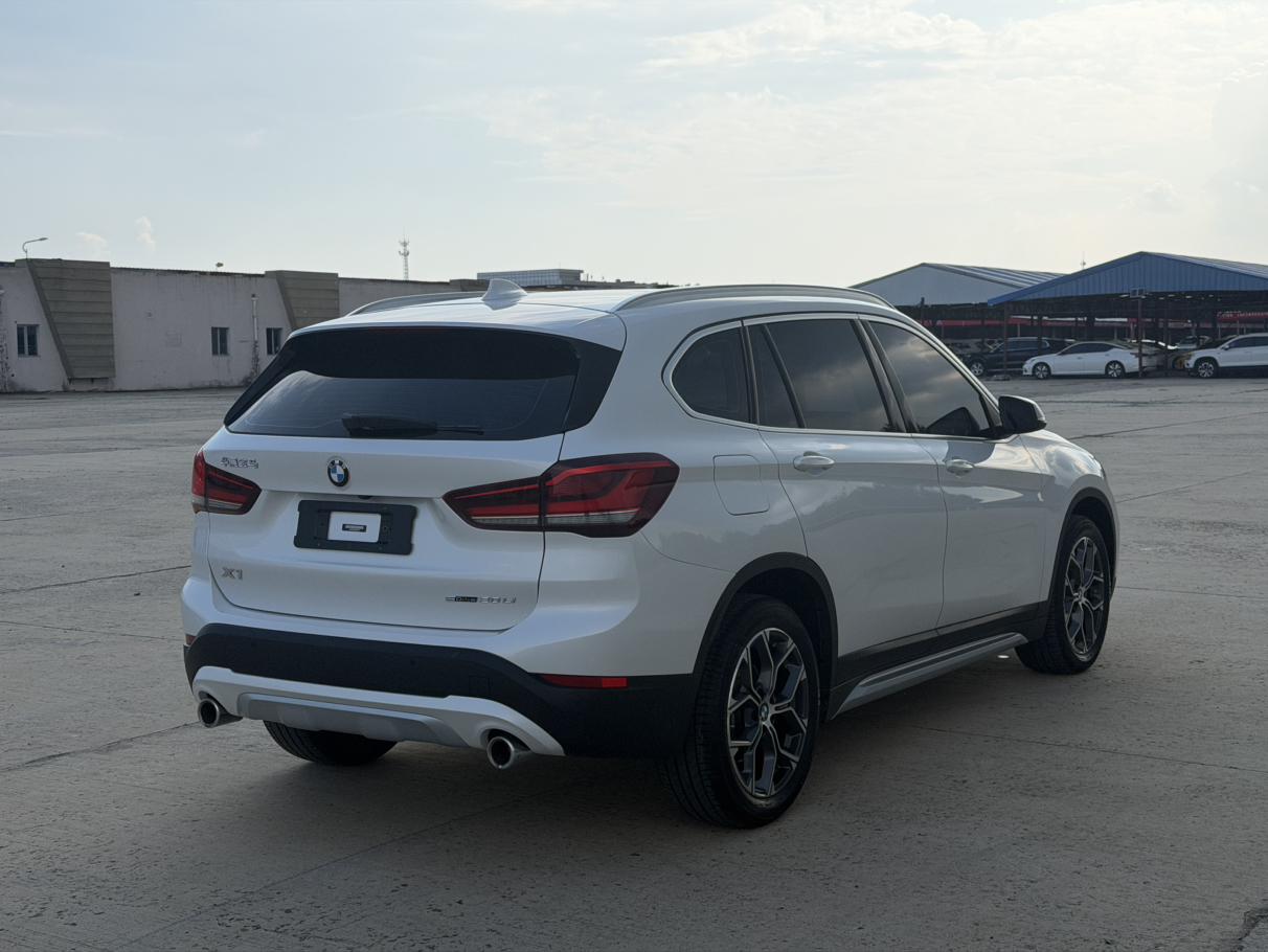 BMW X1 2022 thumb 4