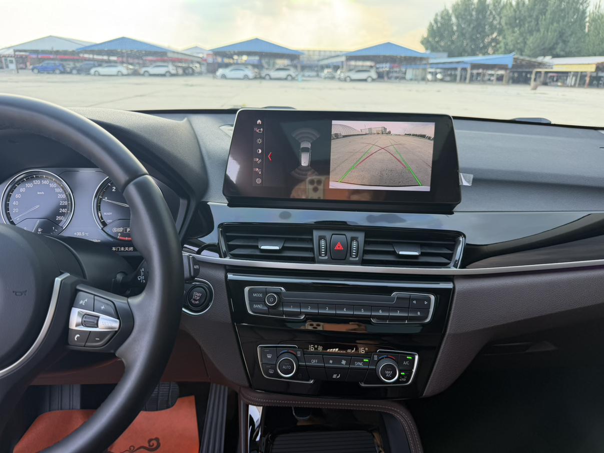 BMW X1 2022 thumb 10