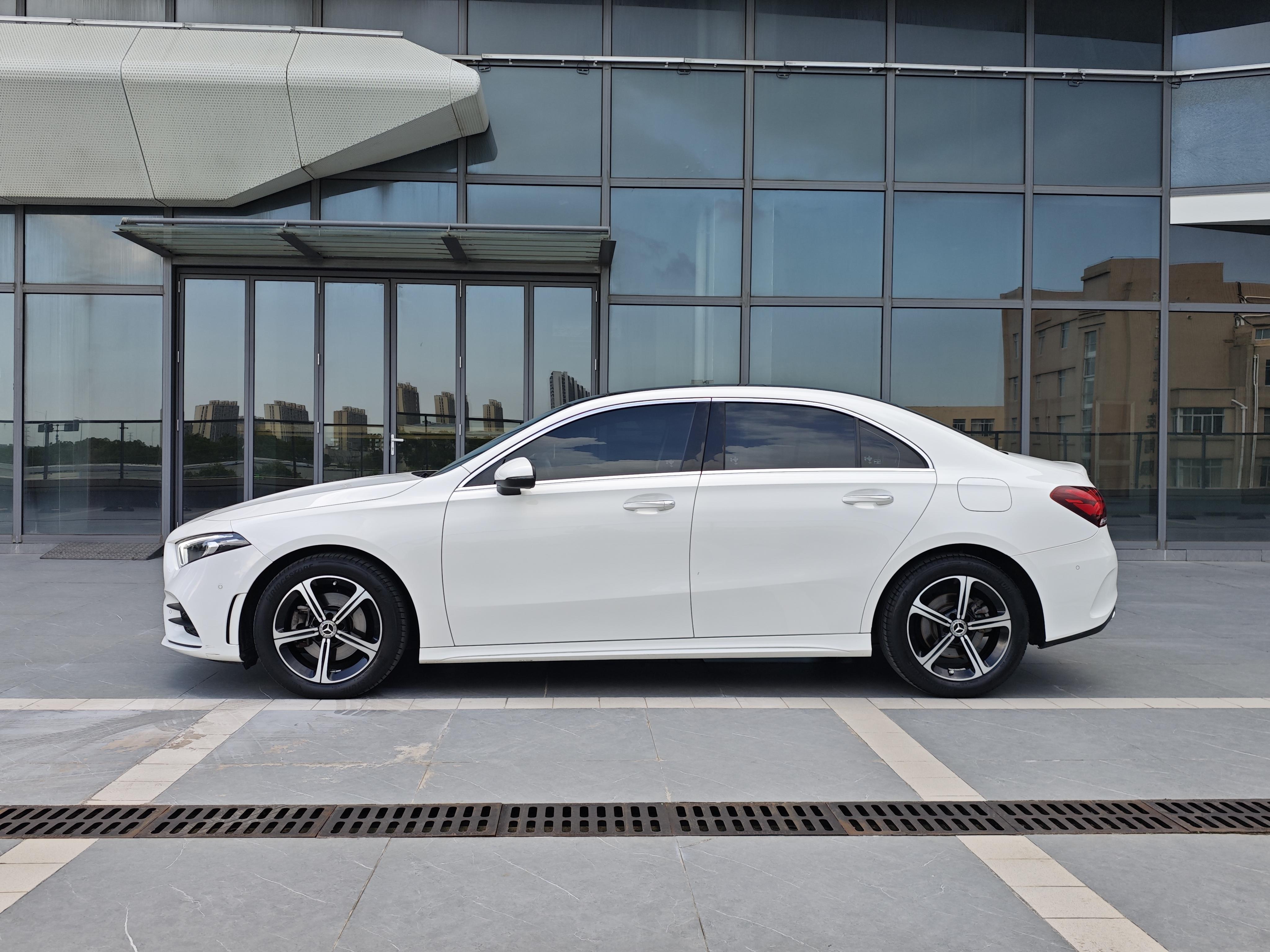 Mercedes-Benz A-Класс 2022 thumb 2
