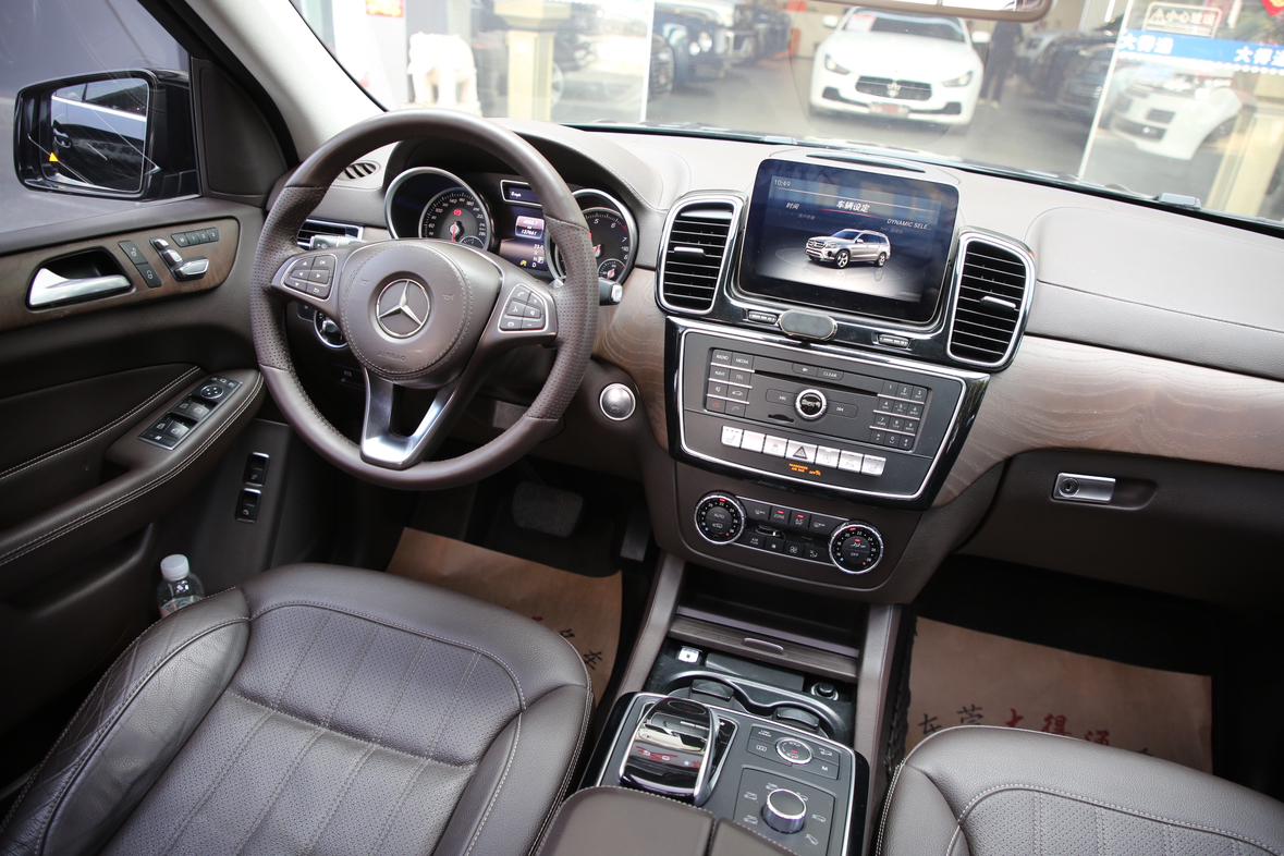 Mercedes-Benz GLS 2016 thumb 6