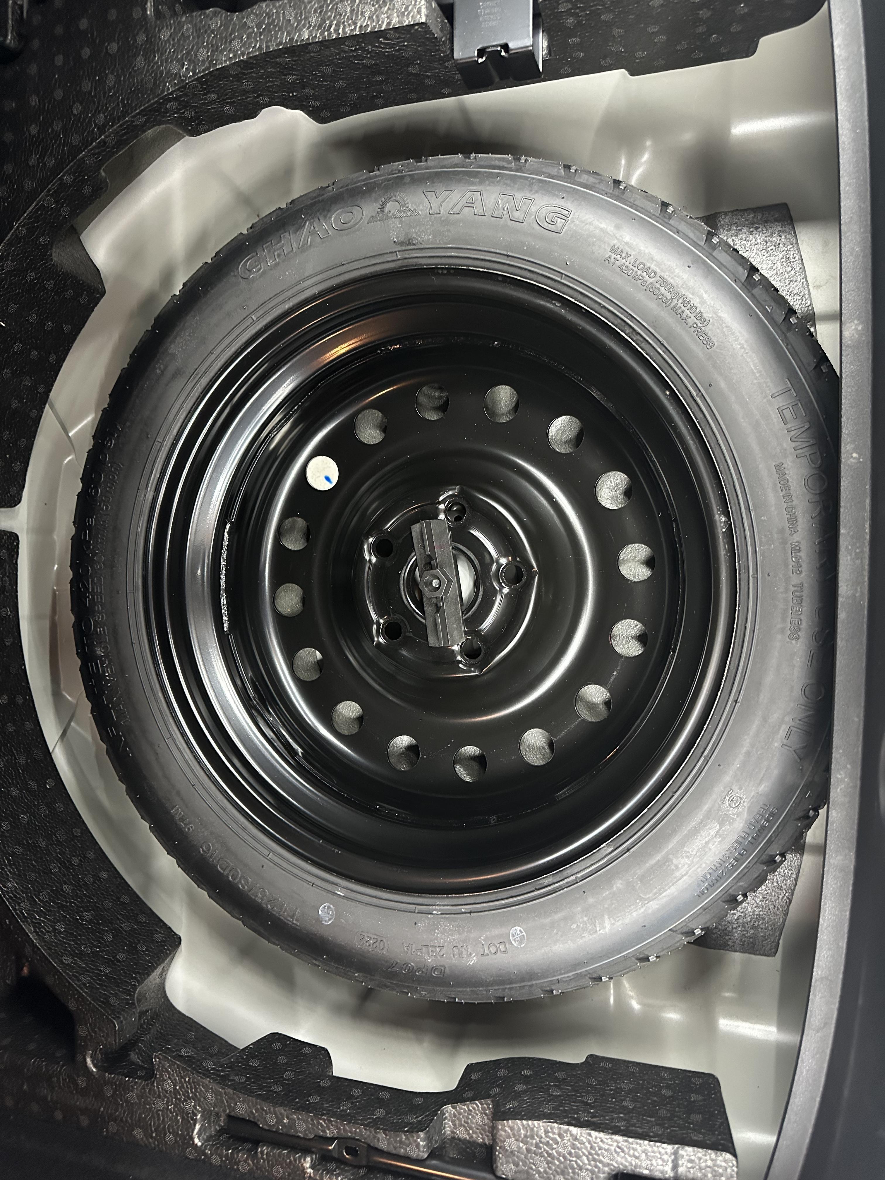 Geely Emgrand S 2022 thumb 6