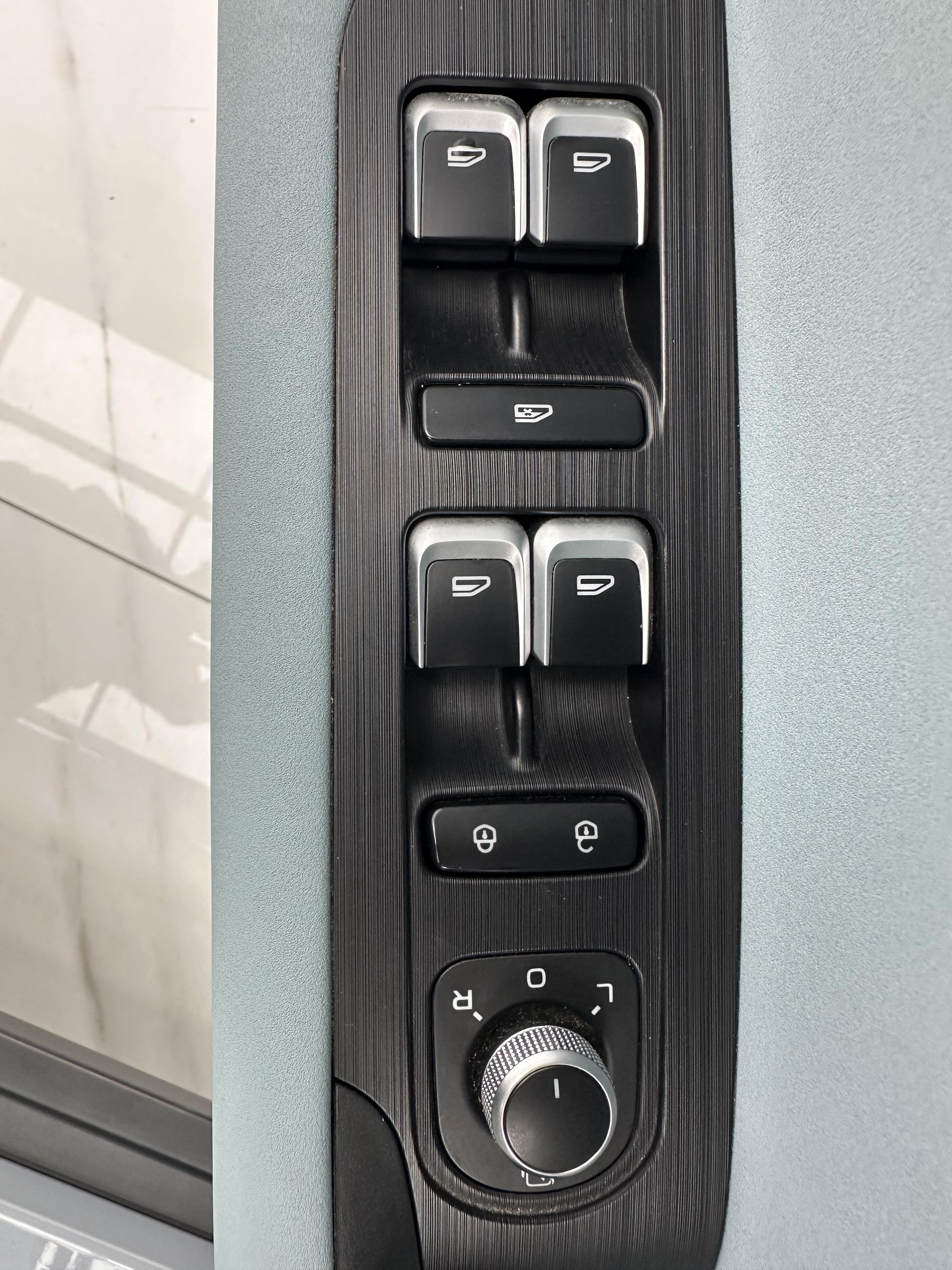Geely Emgrand S 2022 thumb 7