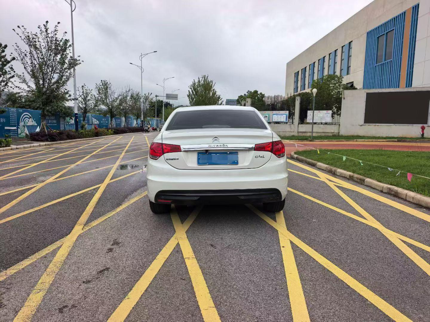 Citroen C4L 2014 thumb 4