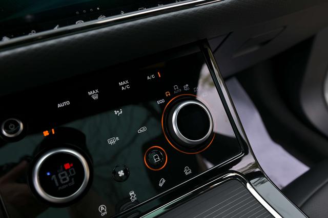 Land Rover Evoque 2020 thumb 12