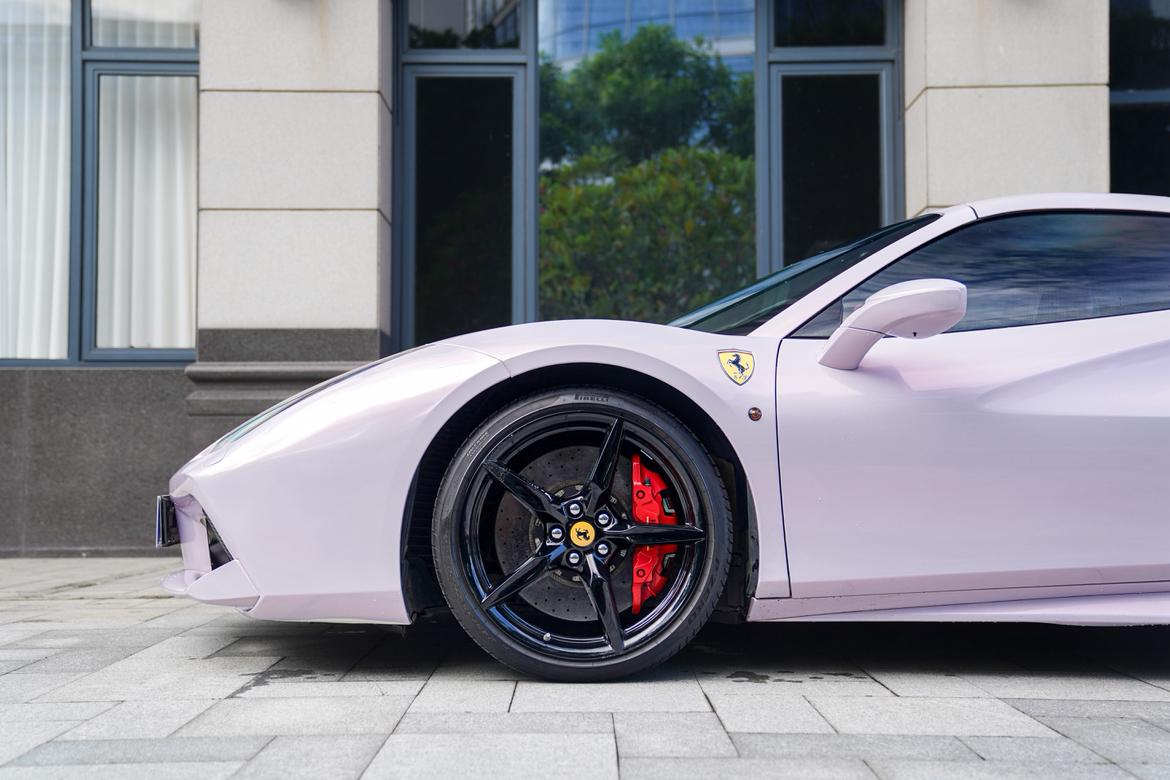 Ferrari 488 2015 thumb 7