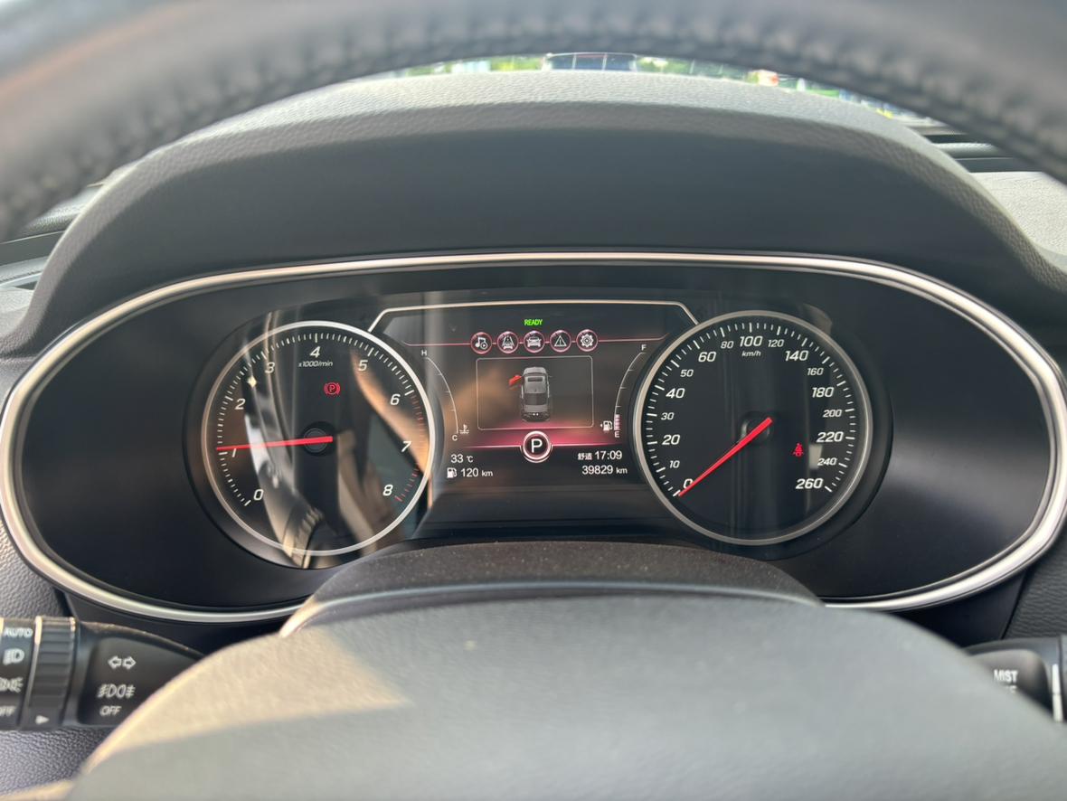 Hongqi H5 2022 thumb 11