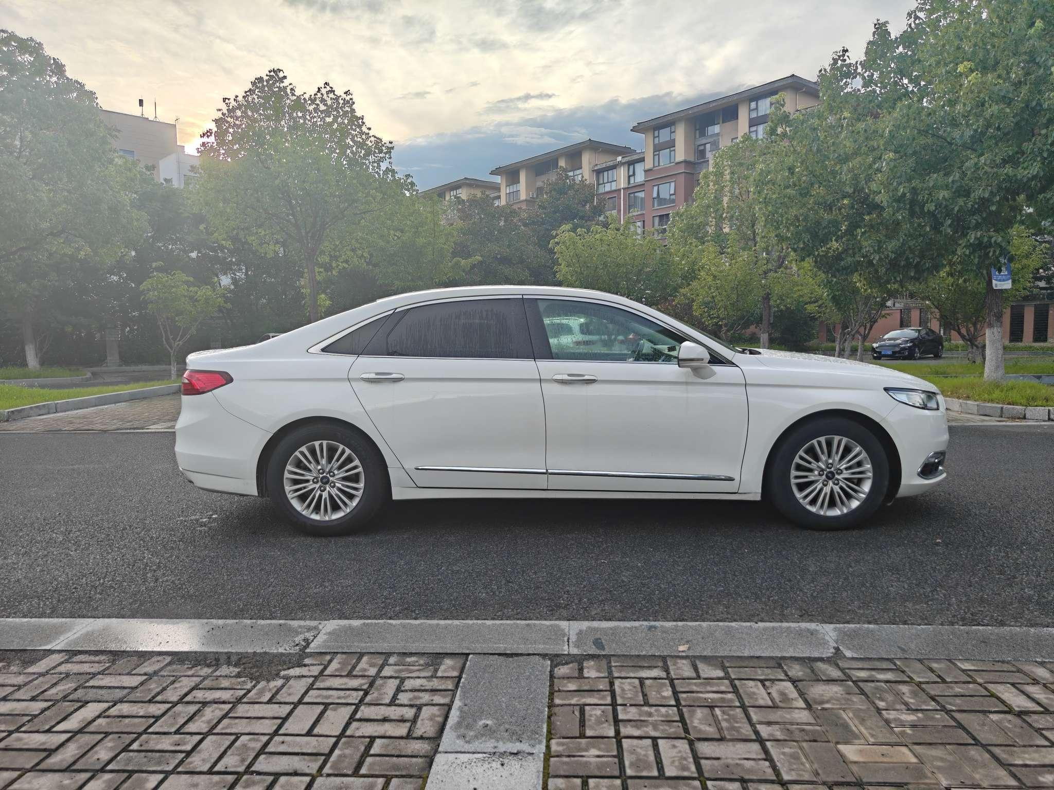 Ford Taurus 2015 thumb 5