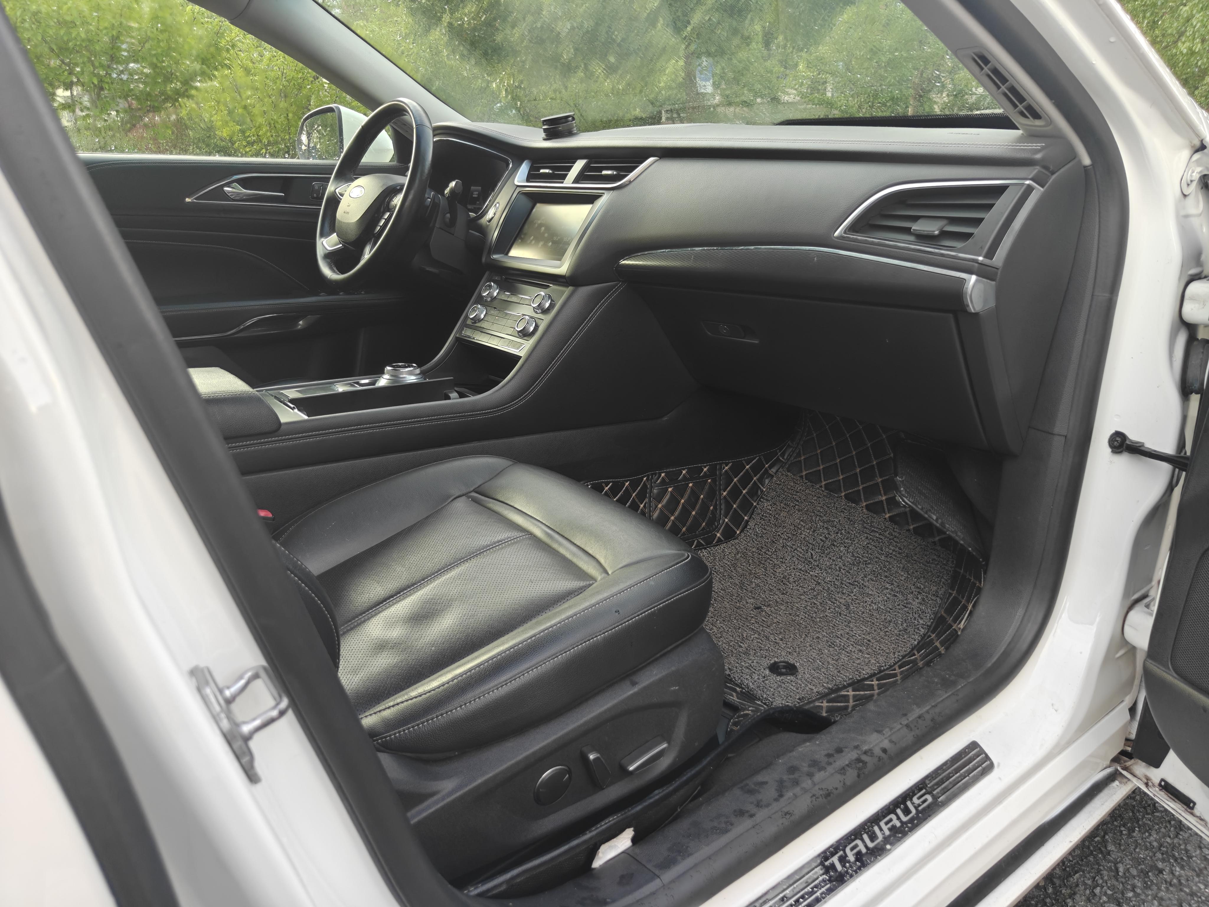 Ford Taurus 2015 thumb 11