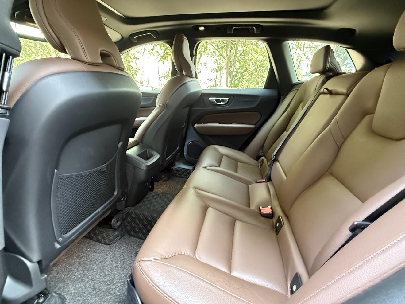 Volvo XC60 2025 thumb 7