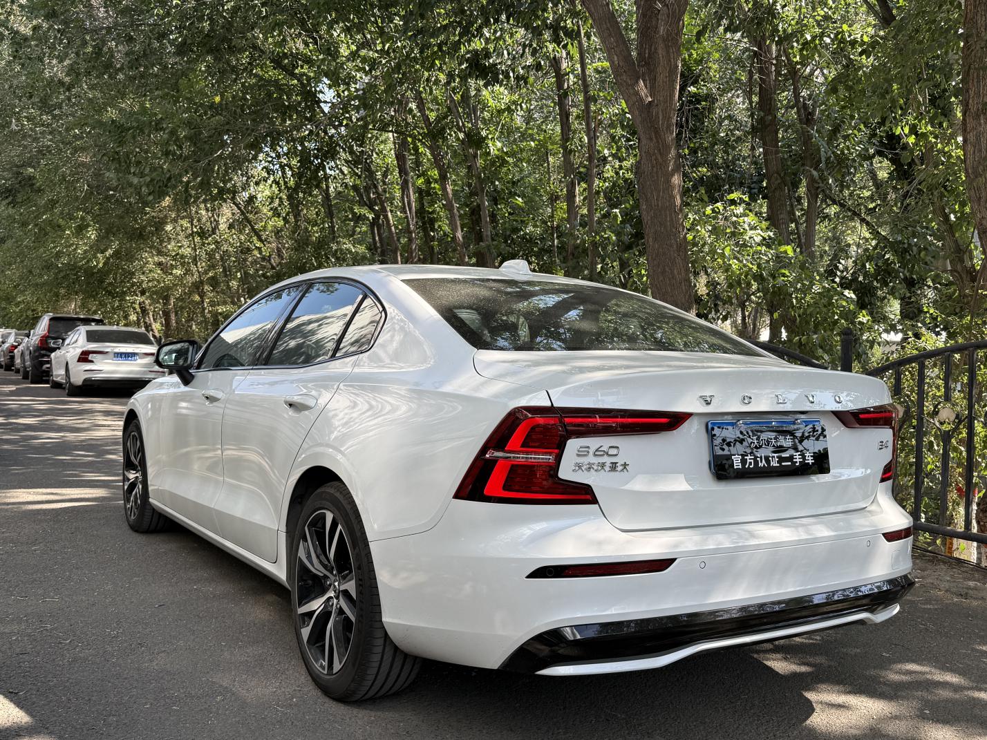 Volvo S60 2026 thumb 2