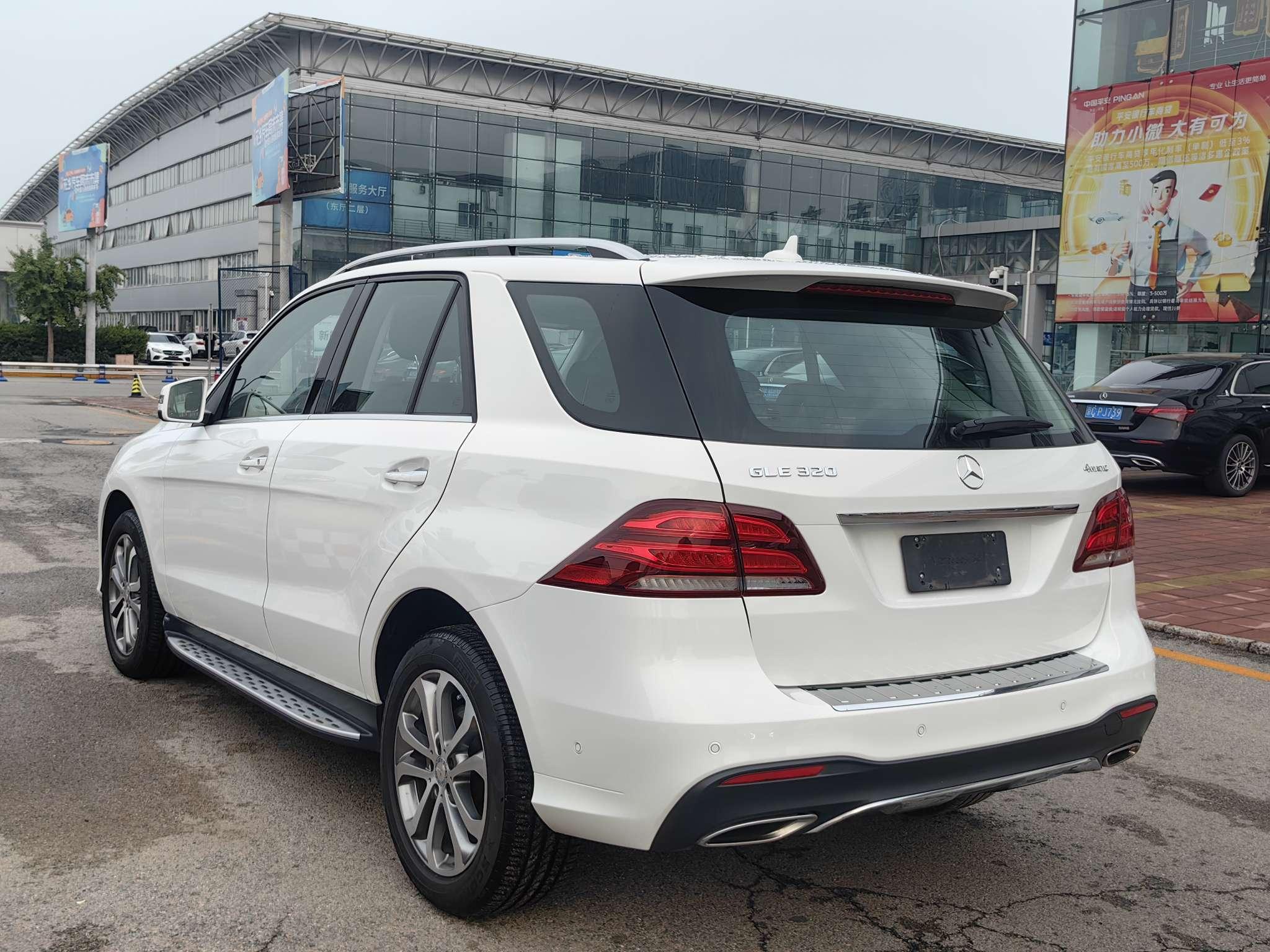 Mercedes-Benz GLE 2017 thumb 2