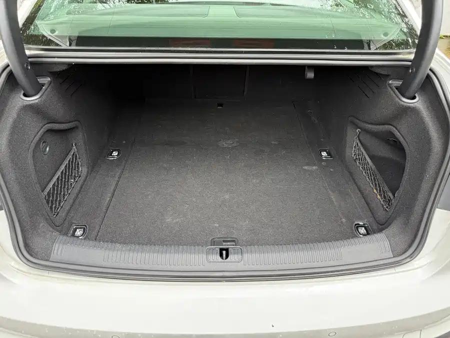Audi A4 2020 thumb 8