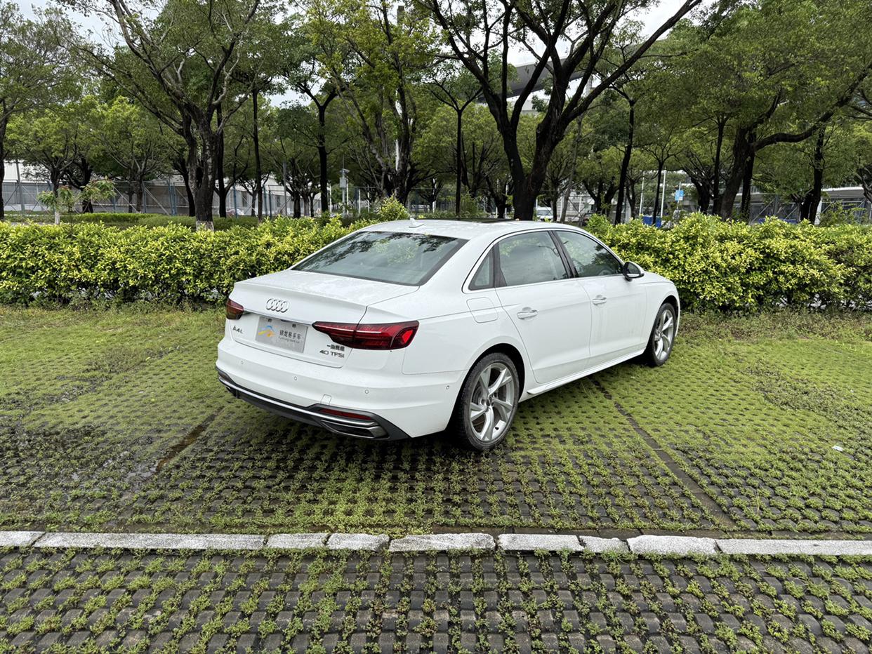 Audi A4 2020 thumb 12