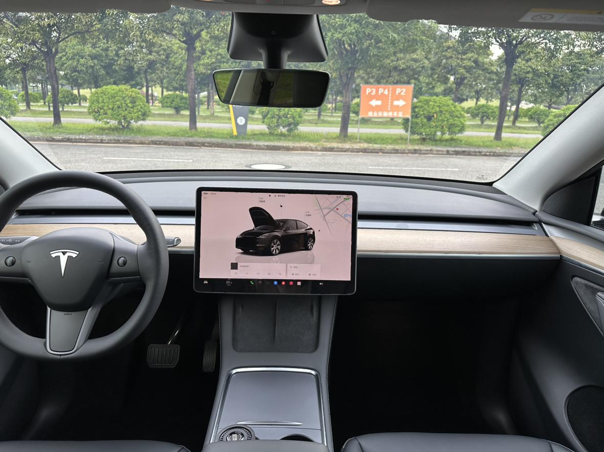 Tesla Model Y 2022 thumb 9