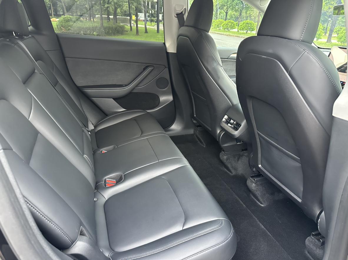 Tesla Model Y 2022 thumb 12