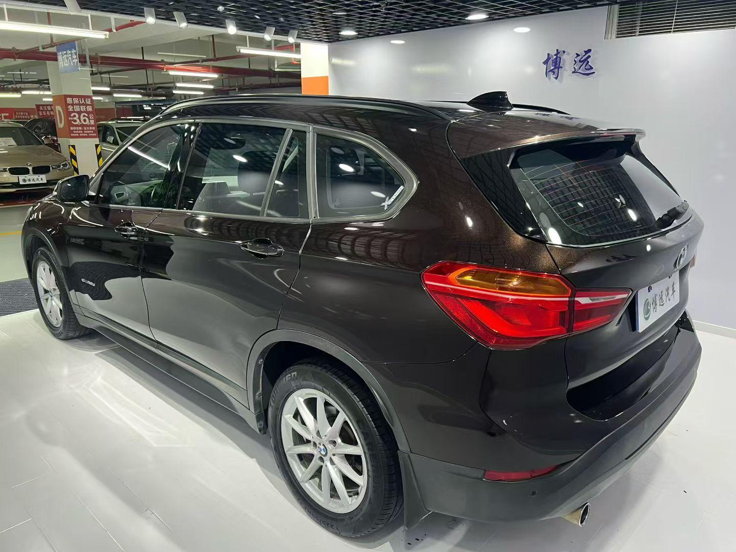 BMW X1 2016 thumb 10