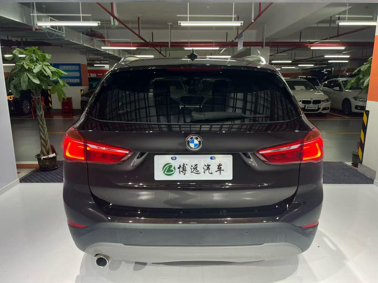 BMW X1 2016 thumb 11